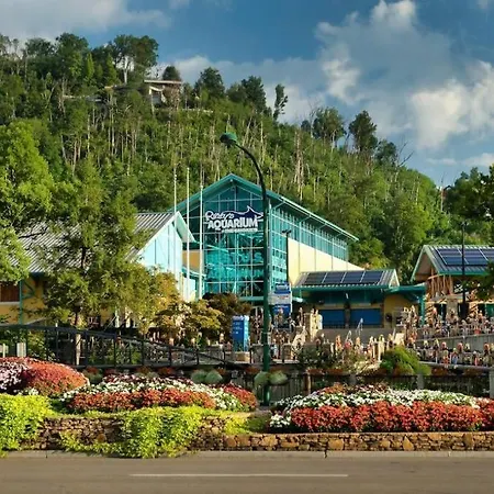 Mountain Time Lodge Gatlinburg Exterior photo